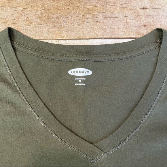 Old Navy Olive Green Basic V-Neck Tee | M - Picture 3 of 4